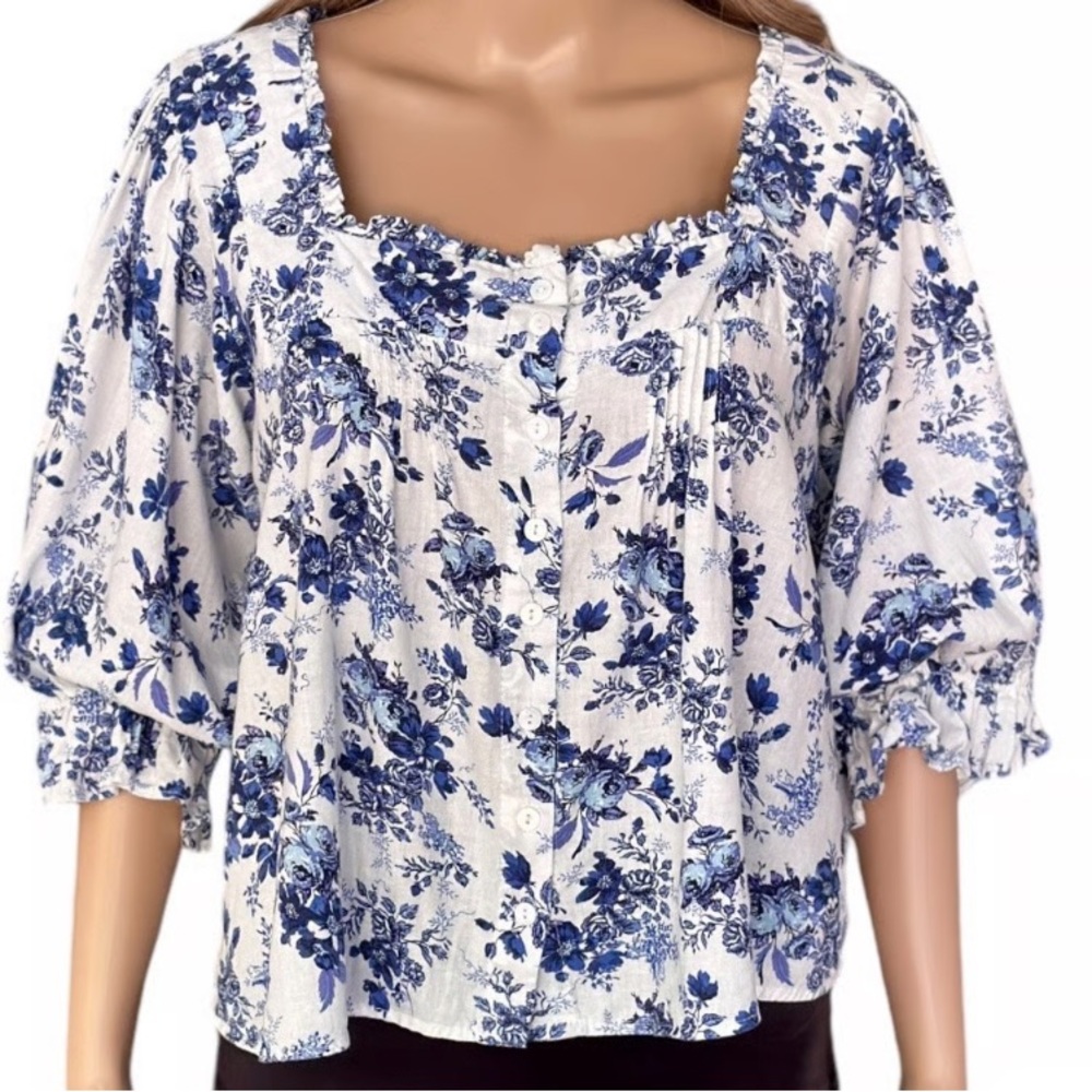 Cupcakes & Cashmere Blue Floral Women's Top - Picture 2 of 7